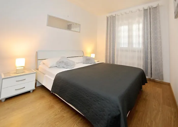 With Parking Space Bibinje, Zadar - 14436 Апартаменты Бибинье
